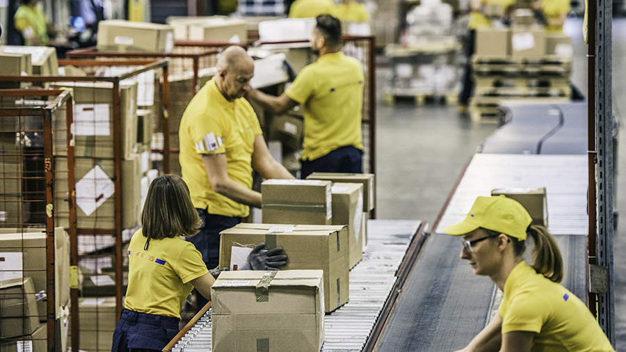 Amazon's FBA warehouse workers are at work
